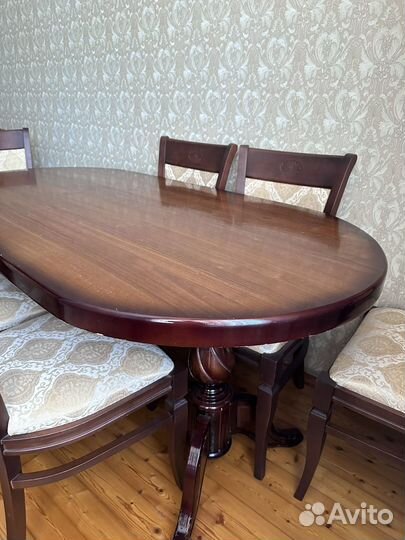 Стол и 6 стульев