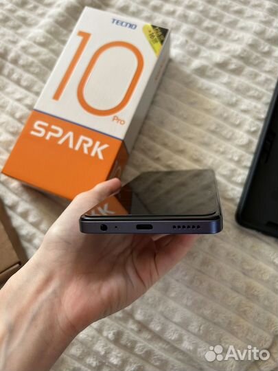 TECNO Spark 10 Pro, 8/128 ГБ