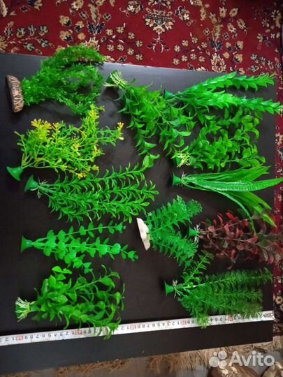 Имитация аквариумных растений и корабль