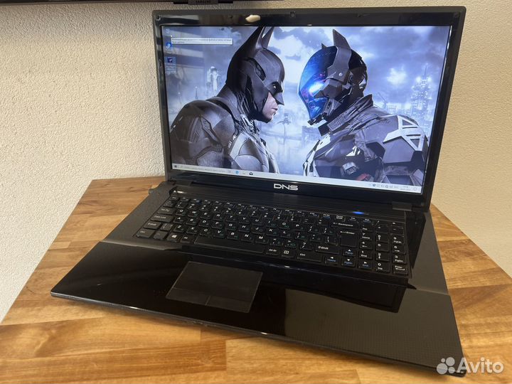 Огромный 17.3