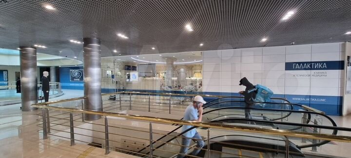 Торговое помещение рядом с М.Видео и Перекрёстком