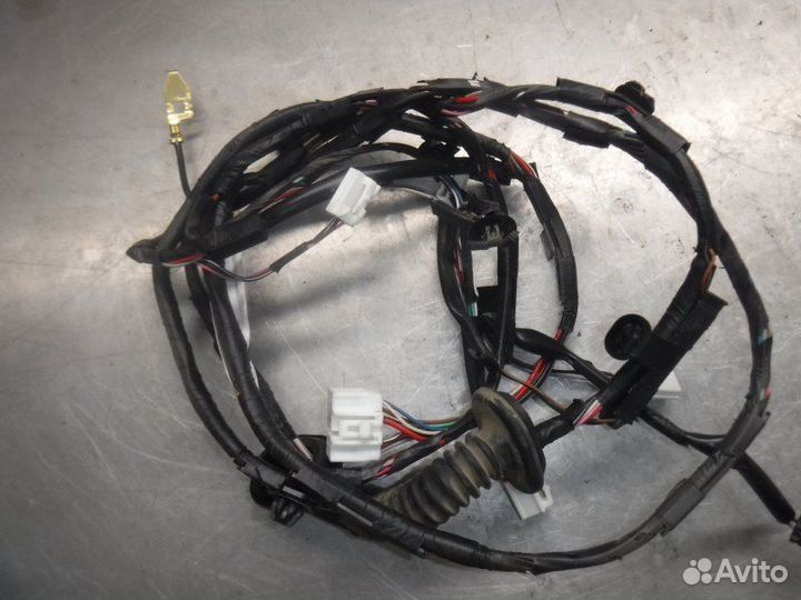 Проводка двери задняя правая Mitsubishi Outlander