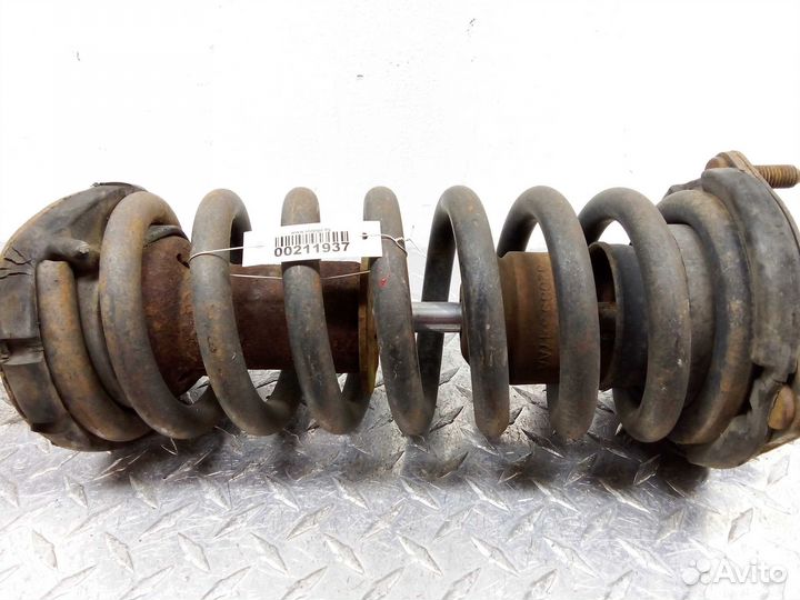 Амортизатор передний R Jeep Grand Cherokee 3 (WK)