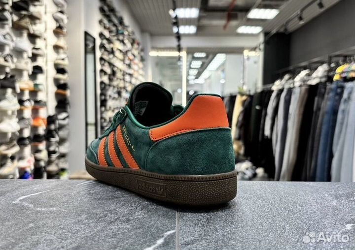 Кроссовки Adidas spezial в ТЦ Мтв Центр