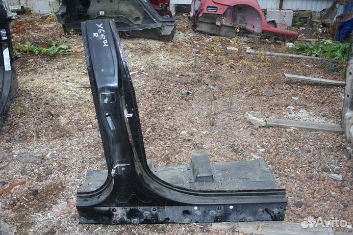 Порог со стойкой правый BMW X6 E71 2008