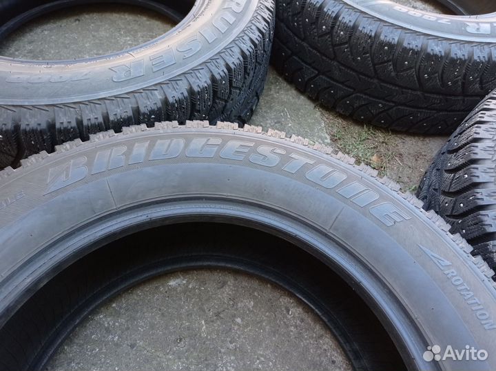 Bridgestone Ice Cruiser 7000 215/65 R16