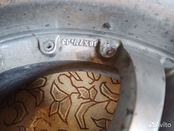 Диски истана