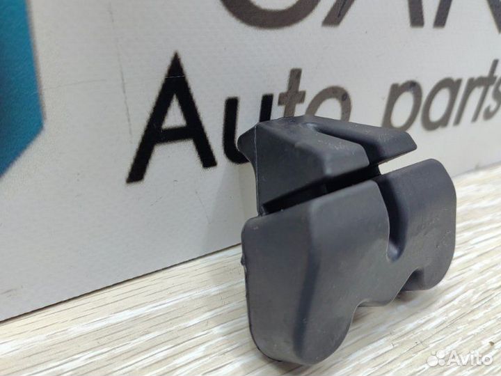 Подушка радиатора Bmw X5 E70 N62B48 2008