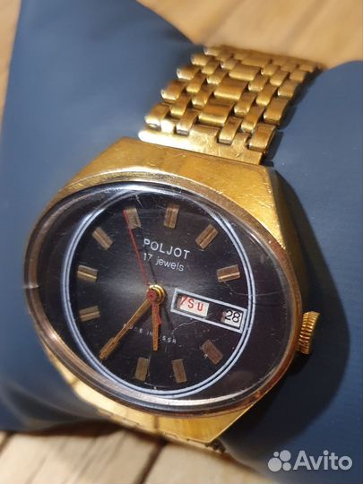 Часы полет стадион