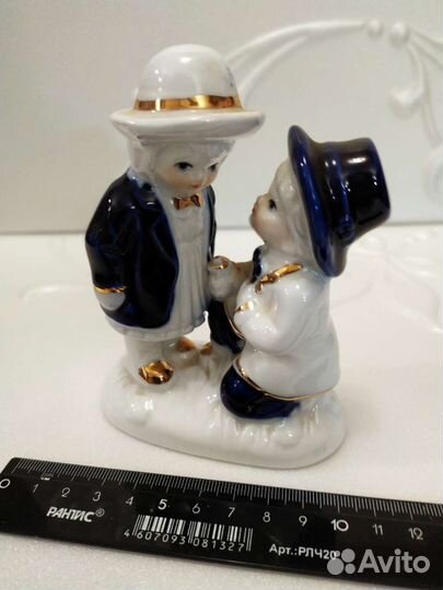 Статуэтки из фарфора