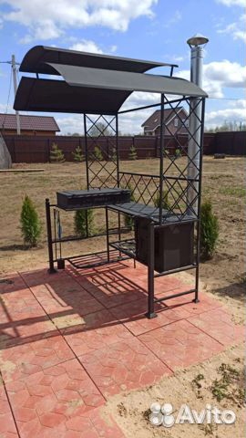 Кованый мангал с крышей и печкой