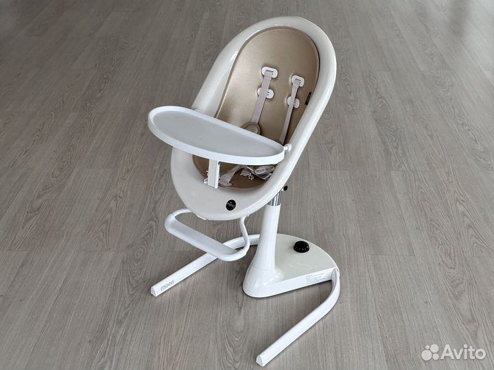 Стульчик для кормления mima moon