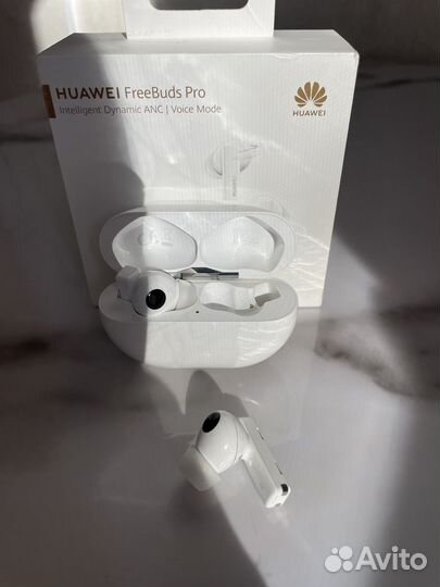 Беспроводные наушники Huawei FreeBuds pro