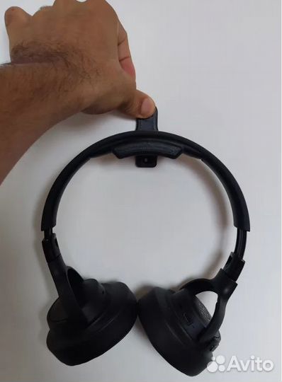 Крепление для наушников на стену