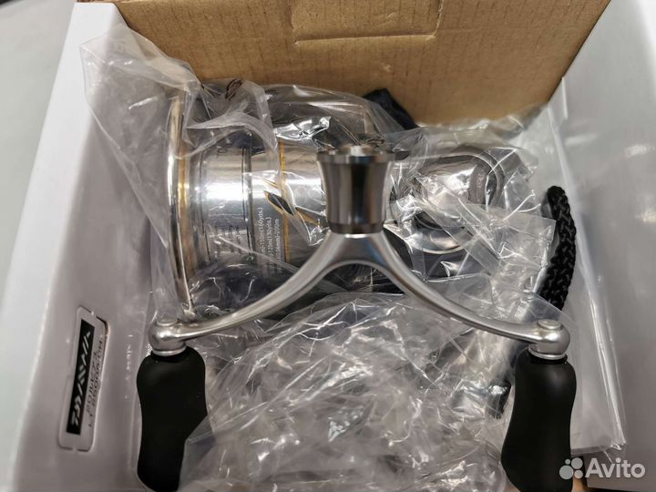 Daiwa 20 Luvias LT 2500S DH