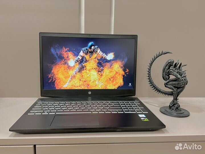 HP i5 8gen/GTX1050/ssd+1tb/Full HD/8