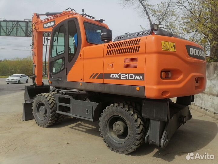 Колёсный экскаватор Develon DX210WA, 2023