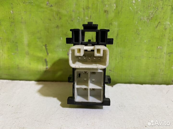 Кнопка стеклоподъемника регулировки фар Toyota
