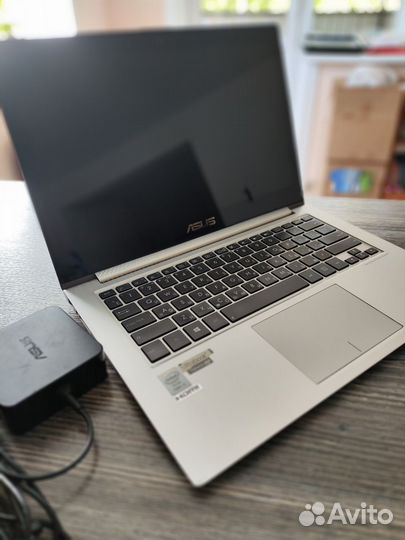 Ультрабук Asus UX31L Core i5/8gb/240ssd