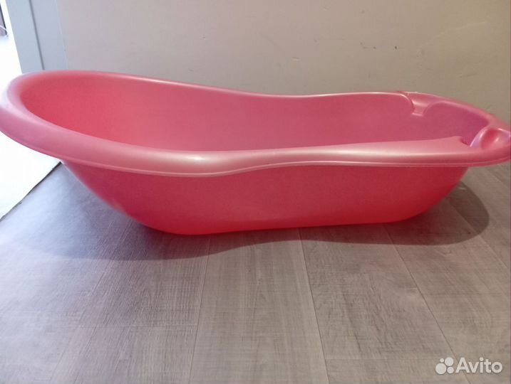 Ванночка для купания и стол