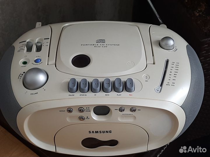 Портативная магнитола Samsung RCD S20