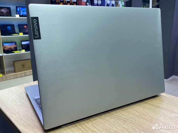 Ноутбук Lenovo Ideapad 8/128GB