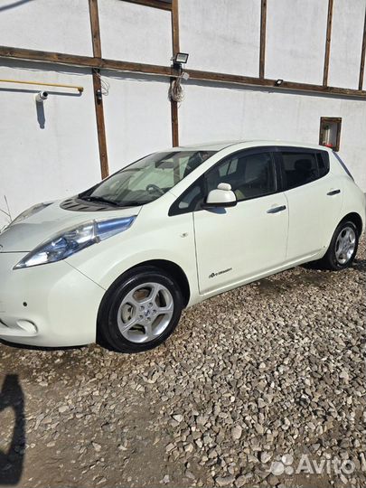 Nissan Leaf 109 л.с. AT, 2012, 140 000 км