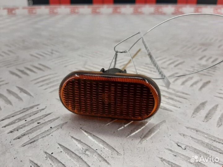 Повторитель передний правый Renault Scenic рест