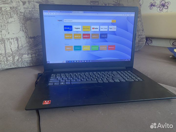 Lenovo ryzen 5 3500u 12gb 17