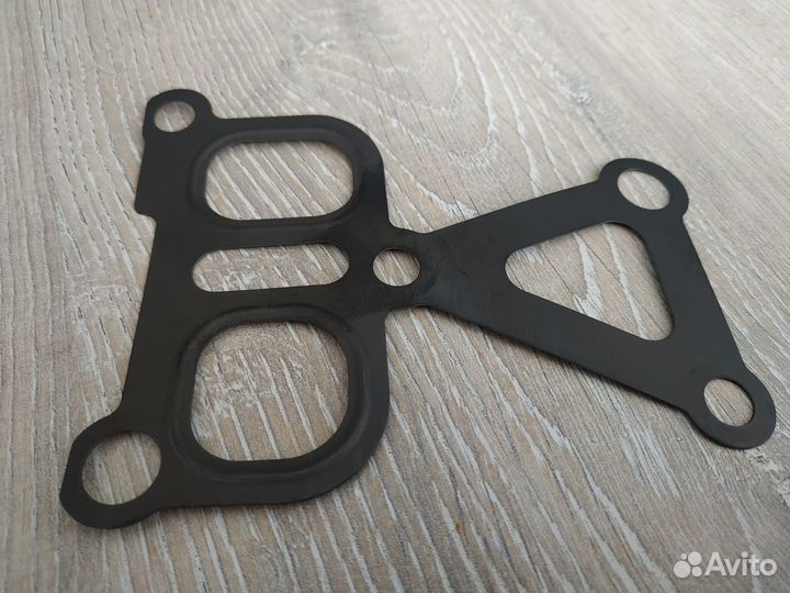 Прокладка водяного насоса к блоку Dodge Caliber