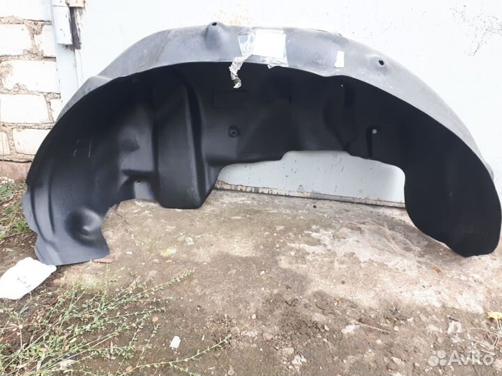 Подкрылки задние на Nissan pathfinder