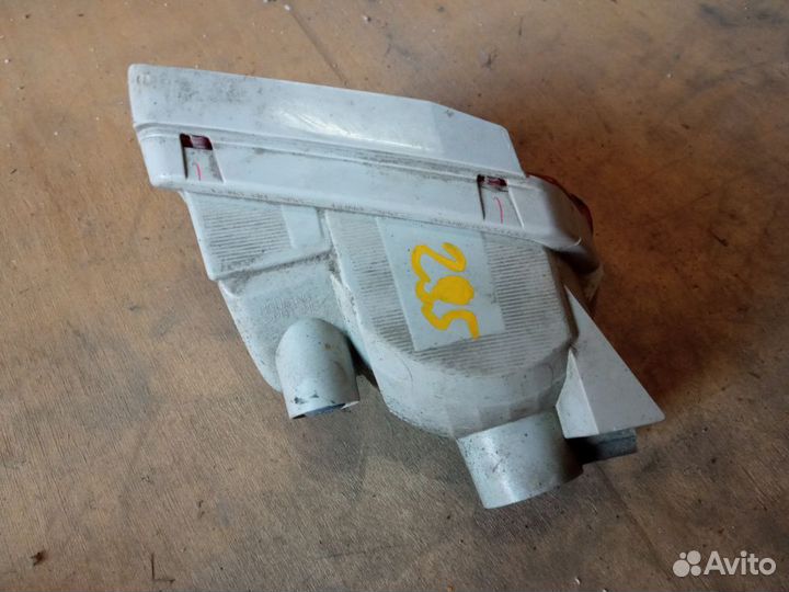 Фонарь противотуманный левый Toyota Land Cruiser P