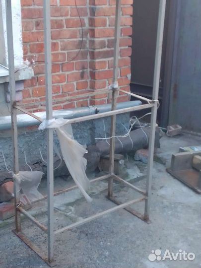 Подставка для аквариумов