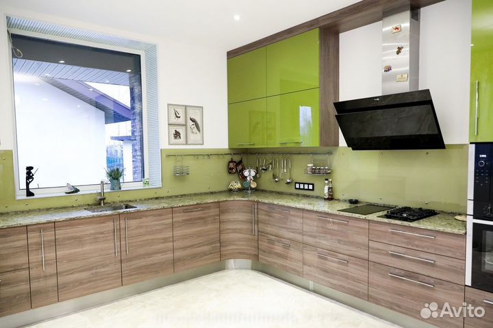 Кухня в потолок