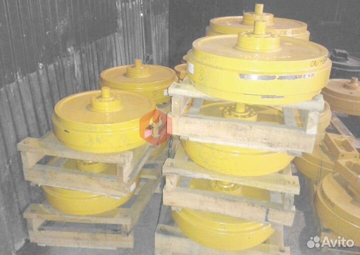 Колесо направляющее Hitachi EX120-2 9134216