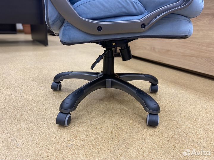 Компьютерное кресло