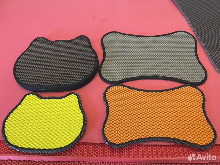 Ева Коврик для миски Кошек и собак