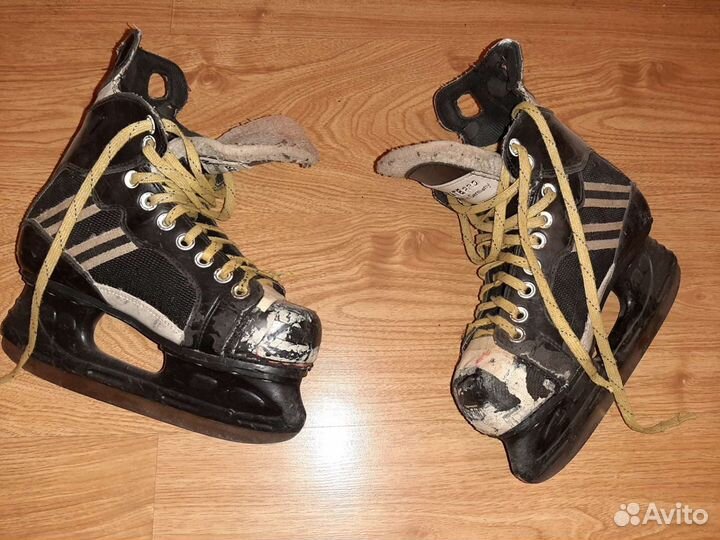 Коньки хоккейные