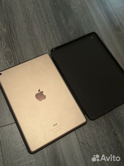 iPad 10.2