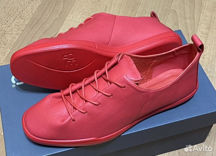 38 Женские кеды Ecco Simpil W