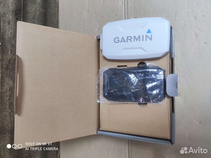 Навигатор garmin striker vivid 4CV
