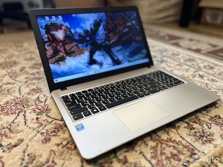 Мощный Ноутбук Asus i3-5005u/4гб/500гб
