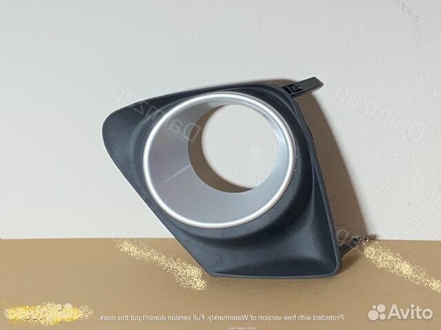 Оправа птф Toyota corollaе150 (11-13) Хром правая