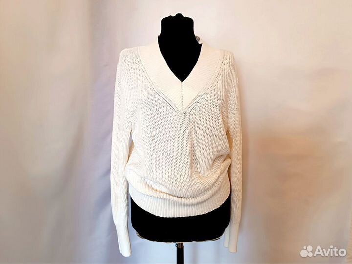 Свитер женский белый 42