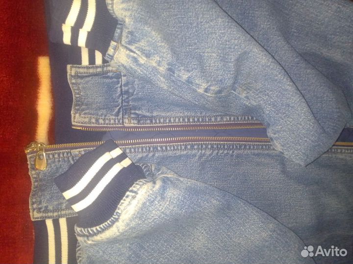 Джинсовый бомбер