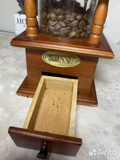 Кофемолка ручная старинная