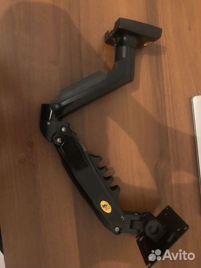 Кронштейн для монитора