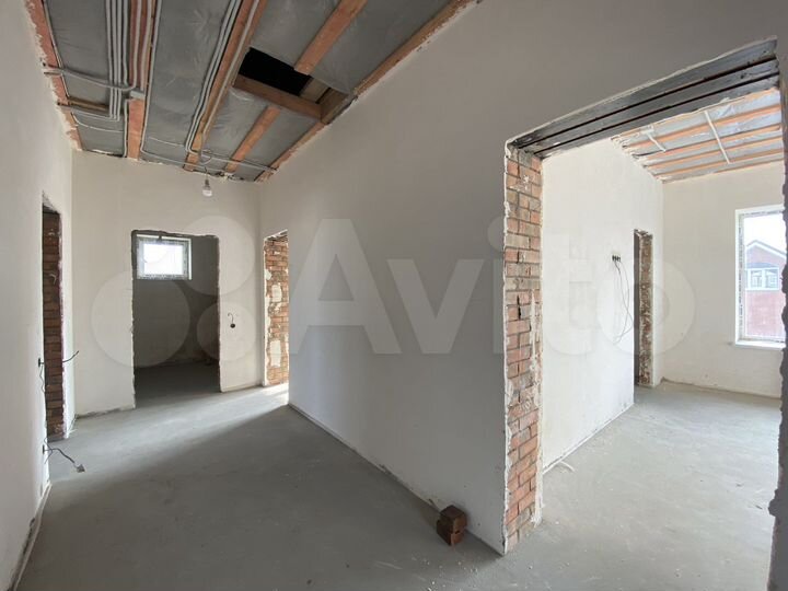 Дом 180 м² на участке 5,4 сот.