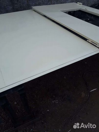 Ворота гаражные металлические дверей