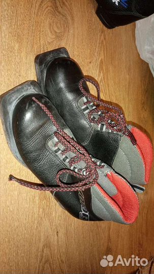 Лыжные ботинки